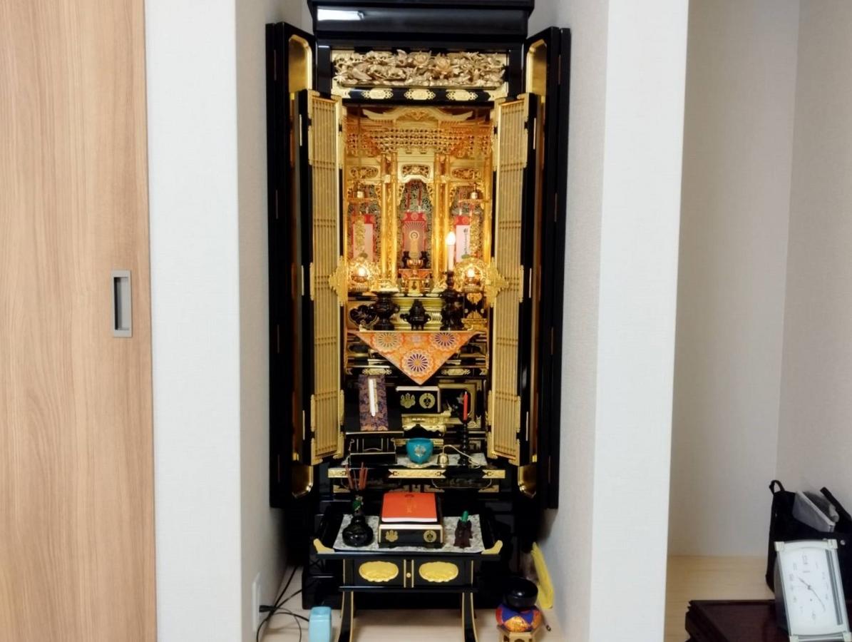 お仏壇のご新調】新築のお宅に、ピッタリの大きさの金仏壇を納品致し 