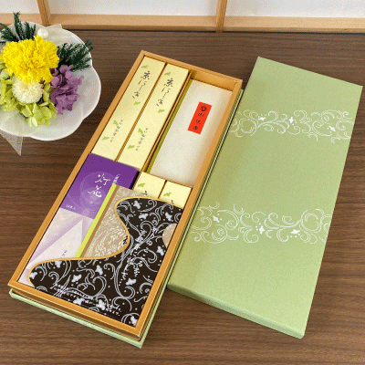進物用三種セット(お線香、蝋燭、沈香)「京にしき」2,200円